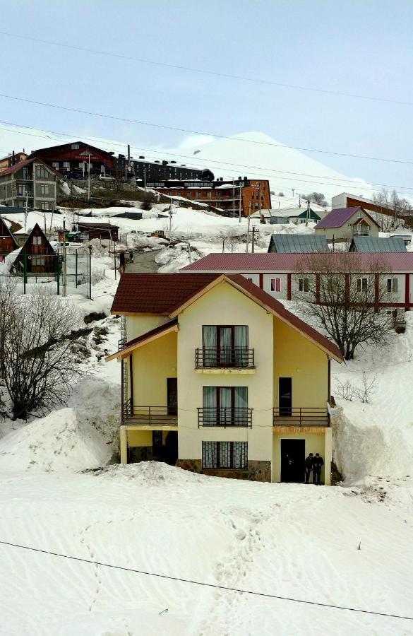Gudauri Guest House Lane Exterior photo